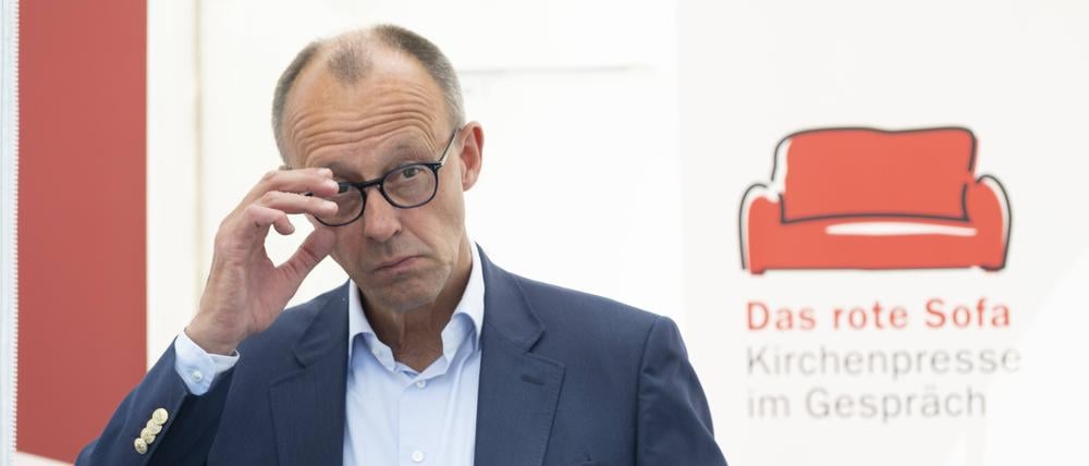 CDU-Parteichef Friedrich Merz spricht während des Evangelischen Kirchentages.