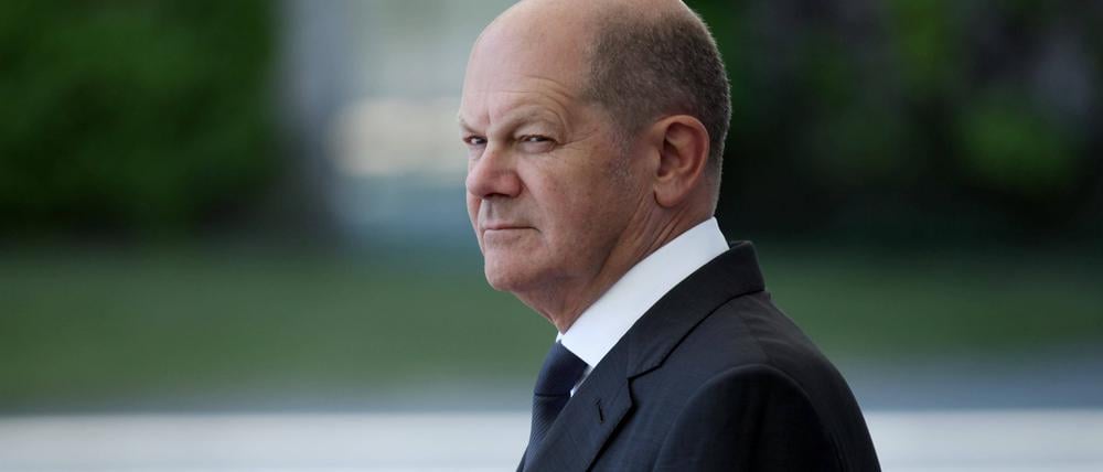 Bundeskanzler Olaf Scholz vor dem Bundeskanzleramt (Archivbild).
