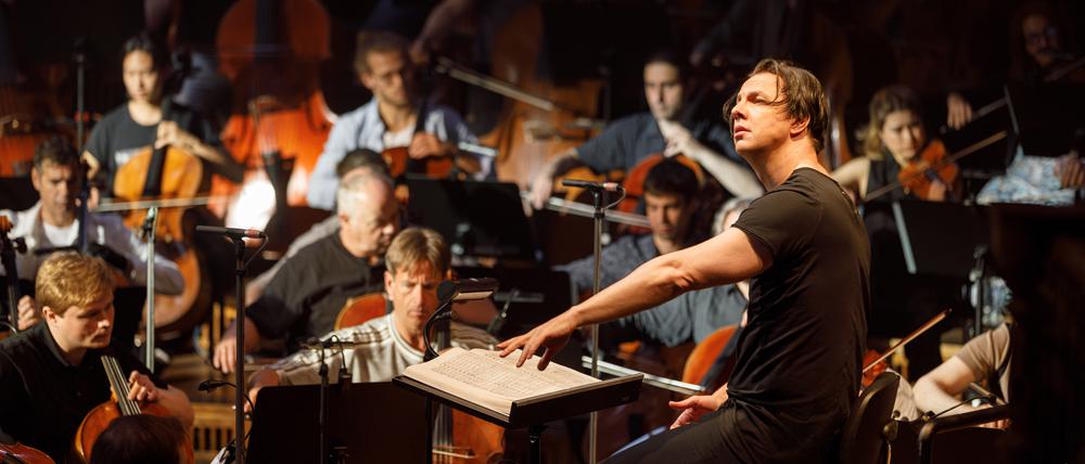 Einander zuhören. Bei Utopia spielen 128 Musiker:innen aus 31 Ländern, auch aus Russland und der Ukraine.