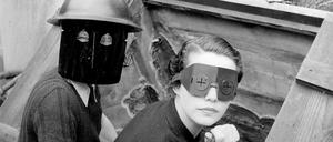 Foto Fire Masks von Lee Miller 1941