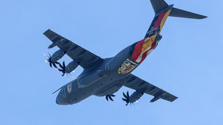 Das Logo der Übung ist kurz vor Beginn der Großübung Air Defender 2023 auf einem Airbus A400M-180 5421 zu sehen. 
