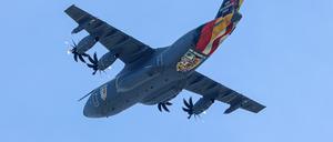 Das Logo der Übung ist kurz vor Beginn der Großübung Air Defender 2023 auf einem Airbus A400M-180 5421 zu sehen. 