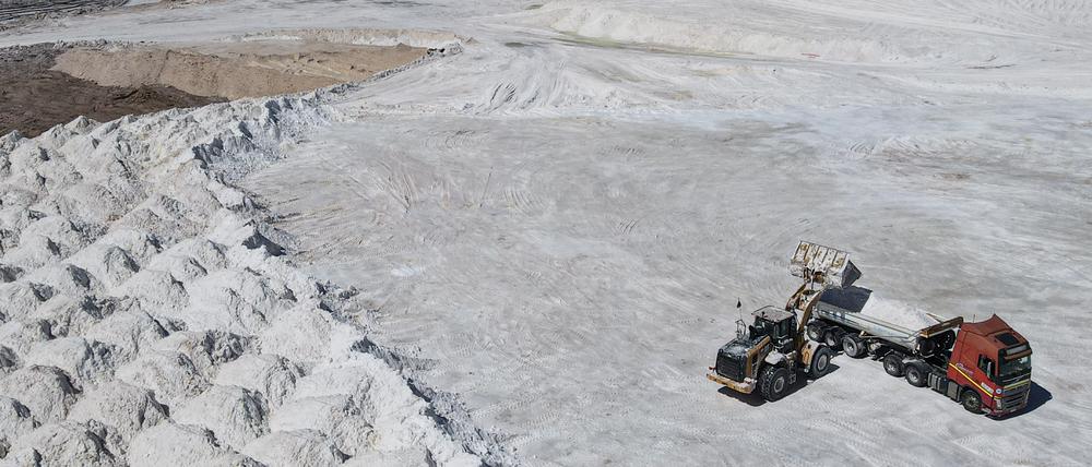 Lithium-Abbau im Ausland: „Inzwischen wird in jeder Ecke nach Lithium gesucht.“