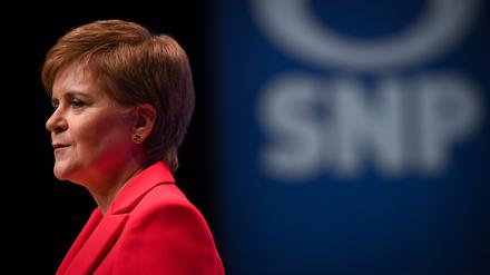 Schottlands Ex-Regierungschefin Nicola Sturgeon wurde vorübergehend festgenommen und vernommen.