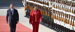 Honduras Präsidentin Xiomara Castro besucht China und trifft Xi Jinping. 