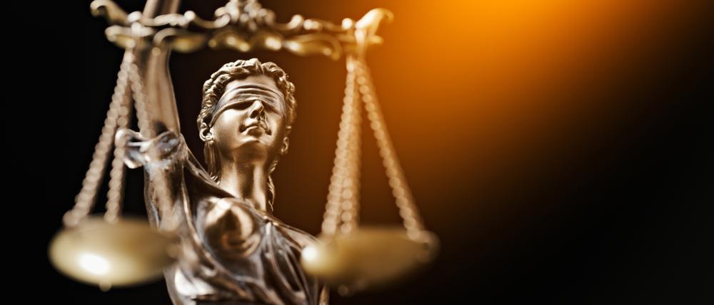 Seit Jahren beklagt der Verein Opferperspektive ein laxes Vorgehen der Gerichte gegen rechtsextremistische Täter in Südbrandenburg.