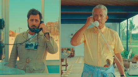 Mitch Campbell (Jason Schwartzman) und sein Schwiegervater (Tom Hanks) suchen eine gemeinsame Sprache.