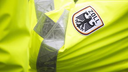 Zollkontrolle auf der Straße des 17. Juni in Berlin.