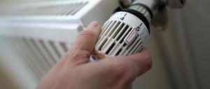 Das umstrittene Gesetz zum Austausch alter Öl- und Gasheizungen kann nun doch zu 2024 in Kraft treten. 