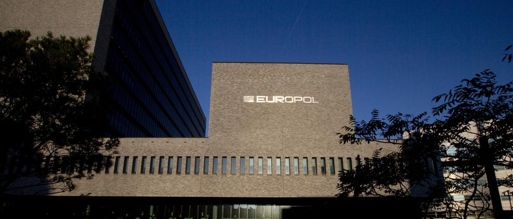 Blick auf das Europol-Hauptquartier in Den Haag. Die Gefahr von terroristischen Anschlägen in der EU ist nach einem Bericht von Europol weiterhin hoch.