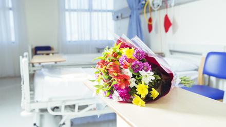 Beim Besuch am Krankenbett ist Empathie besonders wichtig. Die richtigen Worte finden sich dann schon von allein