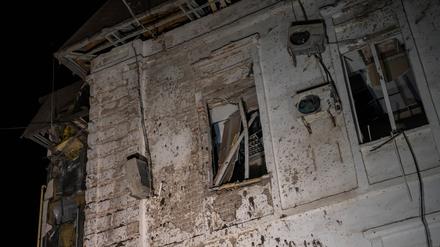 A view shows a building damaged by a Russian missile strike, amid Russia's attack on Ukraine, in central Kharkiv, Ukraine June 5, 2023. REUTERS/Viacheslav Ratynskyi