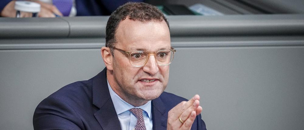 Jens Spahn (CDU) bei der Sitzung des Bundestags mit der ersten Lesung zur Änderung des Gebäudeenergiegesetzes. 