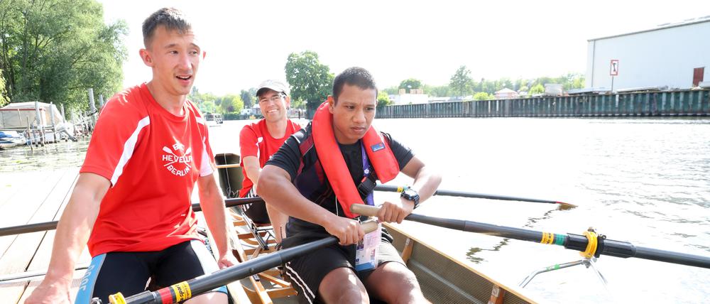 Sportler aus Nauru waren bei einem Spandauer Ruderverein zu Gast.