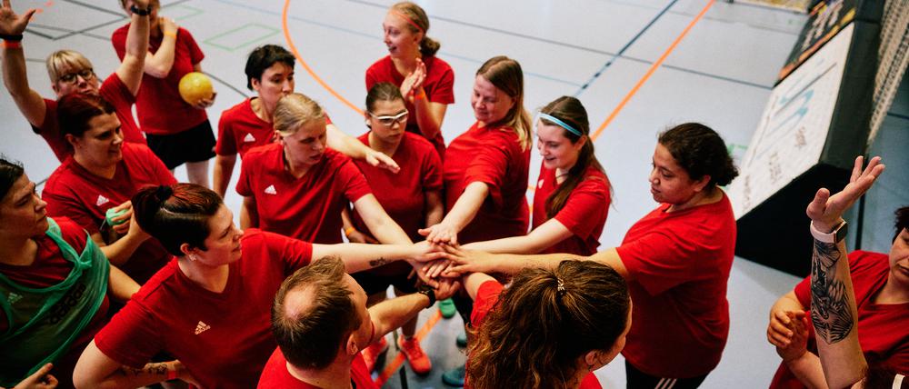Auf die Handballerinnen wartet zunächst die Leistungseinteilung.