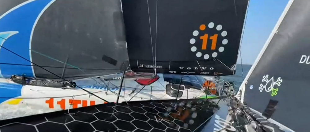 Zusammenstoß. „Guyot“ (vorne) spießt „11th Hour“ auf. Einen Unfall wie diesen hat es mit den extrem empfindlichen und teuren Imoca-Yachten bislang nicht gegeben (Video-Ausschnitt). 