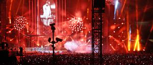 Manchen Menschen zu viel. Rammstein bei einem Konzert in Turin.