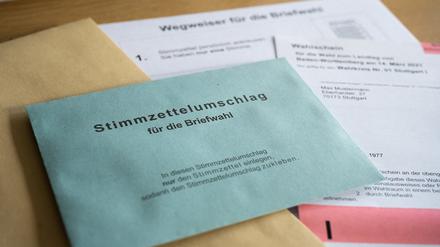Briefwahlumschläge.