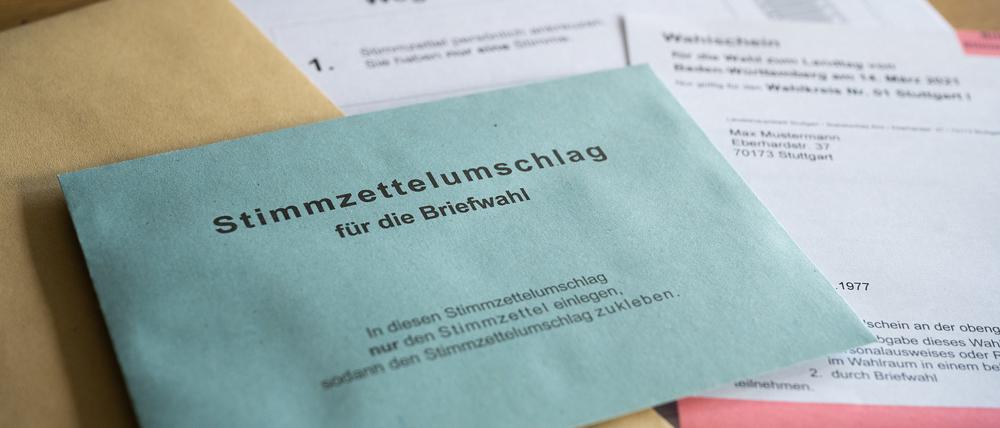 Briefwahlumschläge.
