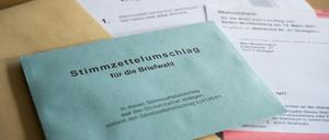 Briefwahlumschläge.