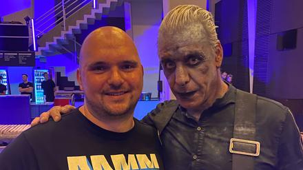 Severin ist seit 20 Jahren Rammstein-Fan. „Wenn es um fehlenden Konsens geht, muss man auch als Fan die rosarote Brille ablegen“, sagt er.