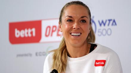 Natürlich strahlend. Sabine Lisicki bei der Pressekonferenz am Freitag in Berlin.
