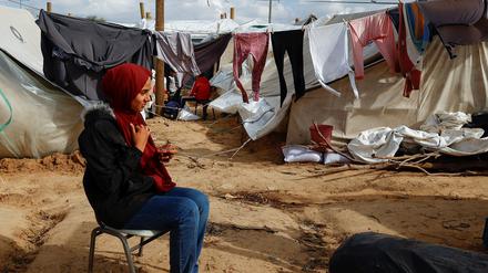 Binnenflüchtlinge in Khan Jounis im Süden Gazas, das die Flüchtlinge nun auch räumen sollen. 