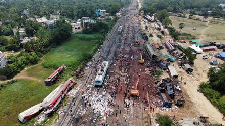 Dieses mit einer Drohne gemachte Bild zeigt das ganze Ausmaß der Katastrophe in Indien. 