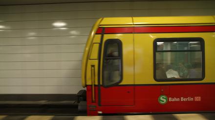 Eine S-Bahn in Berlin. 