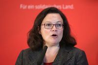 Fordert Innenminister Seehofer auf, am gesellschaftlichen Zusammenhalt mitzuarbeiten: SPD-Fraktions- und Parteichefin Andrea Nahles.