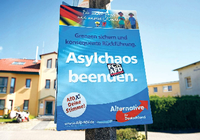 Das AfD-Wahlplakat wurde mit einem "FCK AFD"-Sticker überklebt.