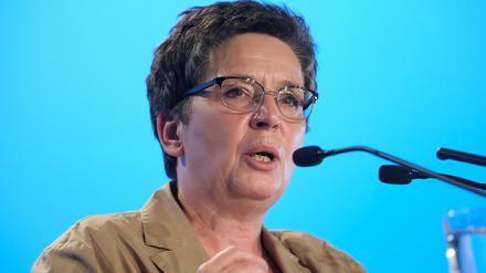 AfD-Politikerin Sylvia Limmer spricht am 29.07.2023 auf der AfD- Europawahlversammlung in der Messe Magdeburg. 