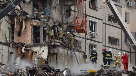 Zerstörtes Haus in Dnipro, Ukraine.
