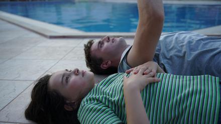 Sophie (Frankie Corio) und ihr Vater Calum (Paul Mescal) verbringen einen letzten gemeinsamen Sommer.