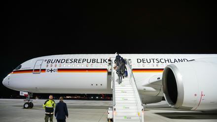 Der Airbus A350 „Konrad Adenauer“ der Flugbereitschaft auf dem BER.