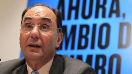 Alejo Vidal-Quadras, Mitbegründer der rechtspopulistischen Vox, spricht auf einer Veranstaltung. Vidal-Quadras ist auf offener Straße niedergeschossen worden. 
