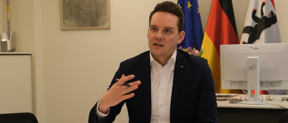 Alexander Slotty (SPD) ist seit Dezember 2021 Berlins Bildungsstaatssekretär.