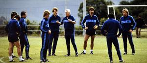Gute Stimmung in Spanien. Bundestrainer Jupp Derwall wollte bei der WM 1982 keine unzufriedenen Reservisten im Kader haben.