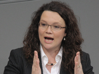 Bundessozialministerin Andrea Nahles (SPD) will den Anspruch von EU-Bürgern auf Sozialhilfe beschränken.