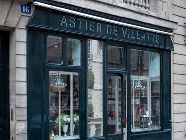Das Pariser Geschäft von Astier de Villatte in der Rue Saint Honoré sieht aus, als sei es schon immer da gewesen.