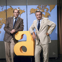 Mit der heutigen Sendung feiert das ZDF-auslandsjournal sein 10jähriges Bestehen. Die Moderatoren sind: Rudolf Radke (r.) und Peter Berg (l.). Sdg. 7.10.83, 10 Jahre Auslandsjournal