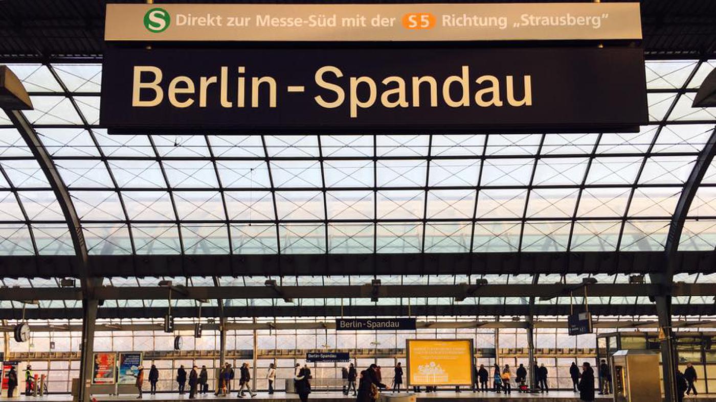 Von Berlin Nach Potsdam Mit öffentlichen Verkehrsmitteln Berlins neue Zugverbindung: Mit der Regionalbahn von Spandau direkt