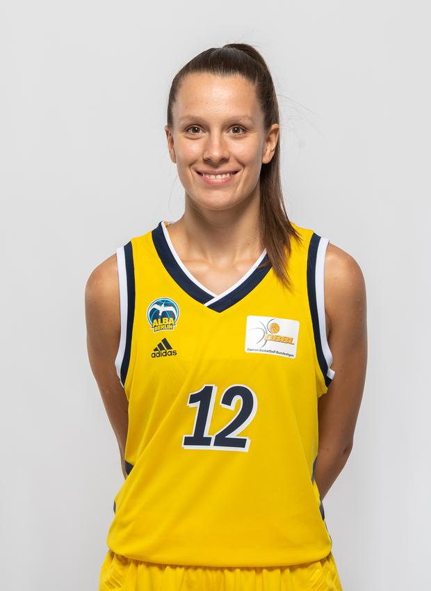 Alba-Kapitänin Lehna Gohlisch ist ab sofort auch für das deutsche Nationalteam auf dem Feld.