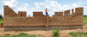 Baustelle in Malawi der NGO Shorten the distance, Fotograf: Jacob Gondwe-Köttner