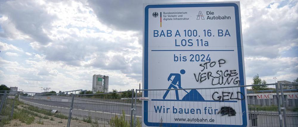 Besonders umstritten: Der Ausbau der Stadtautobahn A100 in Berlin. 