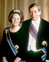 Die niederländische Königin Beatrix mit ihrem Mann Claus im Jahr 1980.