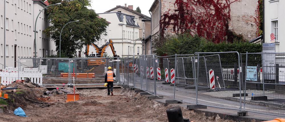 Die Behlertstraße soll nach Ostern wieder befahrbar sein - nach fast anderthalb Jahren Bauzeit. 