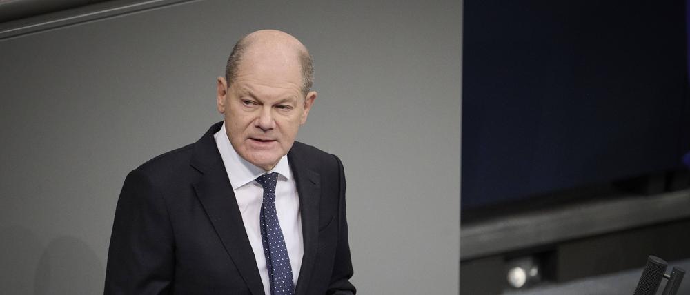 „Russische Waffenproduktion läuft auf Hochtouren“: Scholz warnt im ...