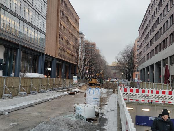 Die Straße vorm Berlinale-Palast wurde rechtzeitig aufgerissen.