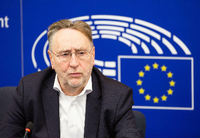 Bernd Lange (SPD) ist Vorsitzender des Handelsausschusses und TTIP-Berichterstatter im EU-Parlament